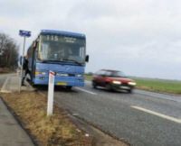 bussmall.jpg (13236 bytes)