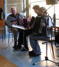 Harmonikaspillere.jpg (11206 bytes)