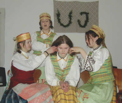 Bruden-goeres-klar.jpg (17936 bytes)